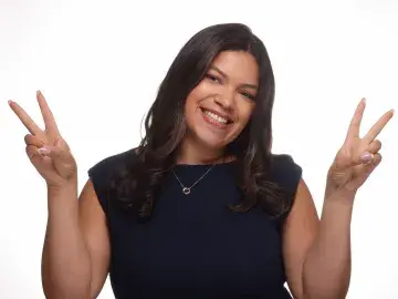 Denise Pina Headshot 2