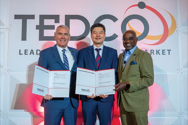 TEDCO and Kunicorn at Entrepreneur Expo agreement signing
